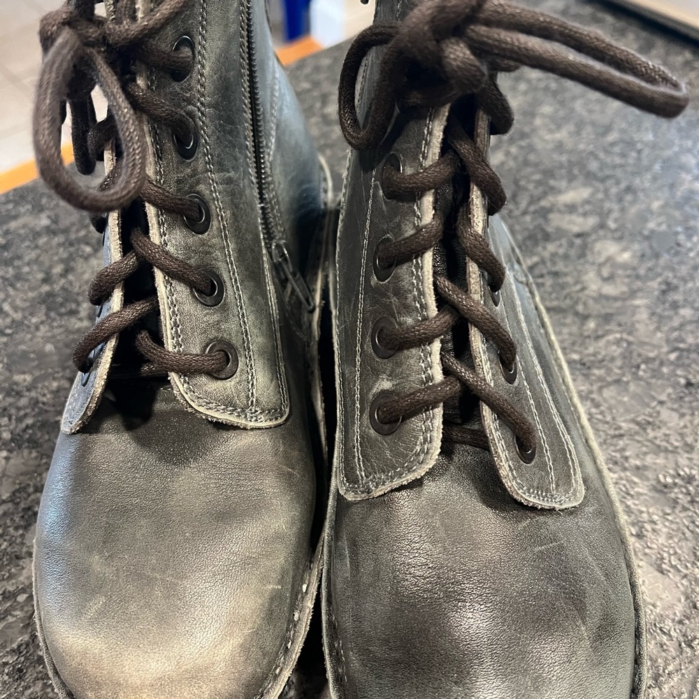 Naot dark gray Leather Boots